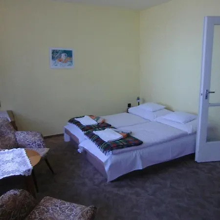 Hotel Mta Ok Balatoni Limnologiai Intezet Vendeghaza Tihany